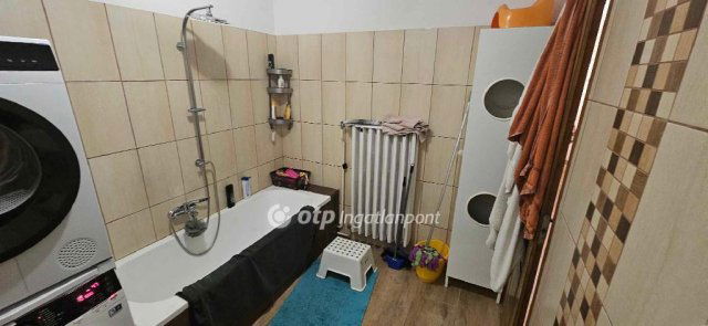 Eladó családi ház, Jászberényben 62 M Ft, 4 szobás