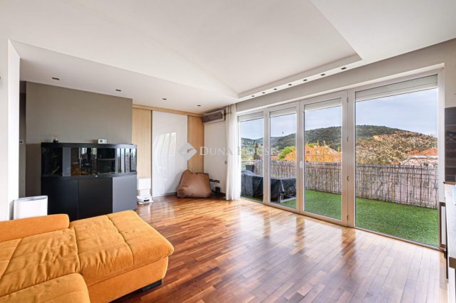 Eladó téglalakás, Budapesten, II. kerületben 260 M Ft, 4 szobás