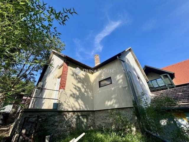 Eladó családi ház, Visegrádon 54.5 M Ft, 2 szobás