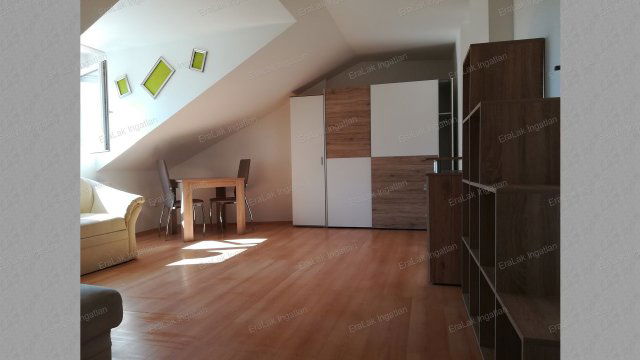 Kiadó téglalakás, albérlet, Győrött 130 E Ft / hó, 1 szobás