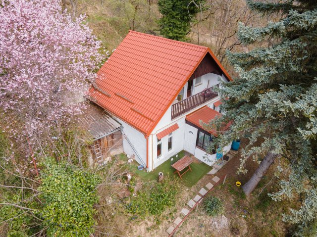 Eladó nyaraló, Nagymaroson 75 M Ft, 3 szobás