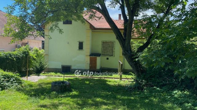 Eladó nyaraló, Fonyódon 115 M Ft, 6 szobás