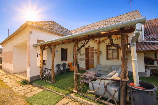 Eladó családi ház, Somogycsicsón 15.99 M Ft, 4 szobás