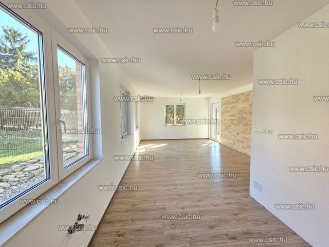 Eladó családi ház, Pomázon 144 M Ft, 4 szobás