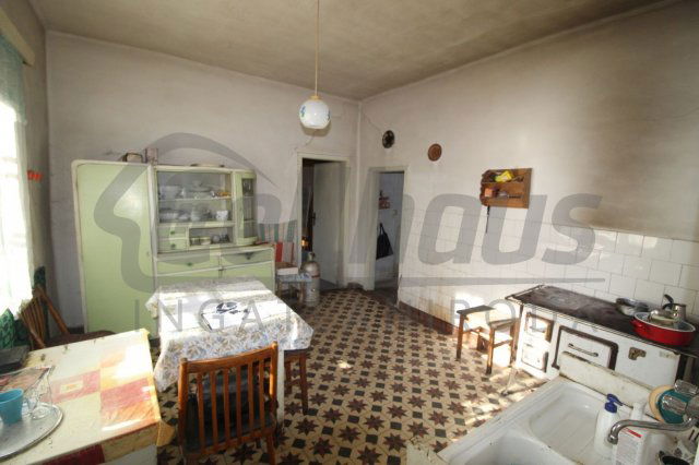 Eladó családi ház, Csöglén 14.5 M Ft, 2 szobás