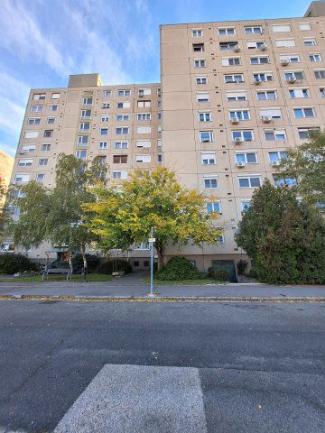 Eladó téglalakás, Győrött 52.99 M Ft, 2 szobás