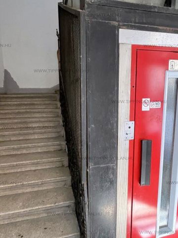 Eladó téglalakás, Budapesten, VI. kerületben, Paulay Ede utcában