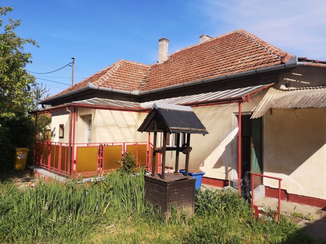 Eladó családi ház, Békéscsabán 27.9 M Ft, 2 szobás