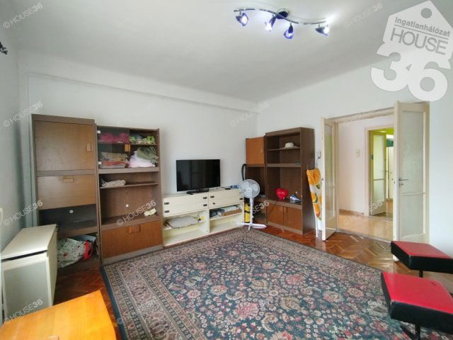 Eladó családi ház, Izsákon 32.5 M Ft, 4 szobás