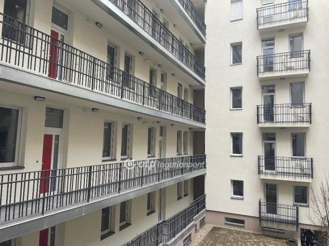 Eladó téglalakás, Budapesten, VII. kerületben 101.38 M Ft