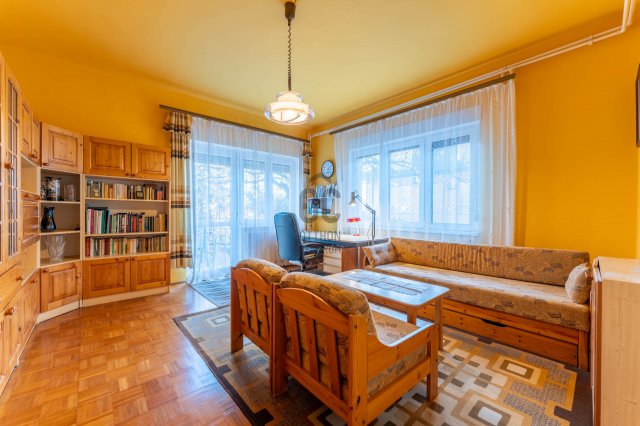 Eladó családi ház, Veszprémben 99 M Ft, 3 szobás