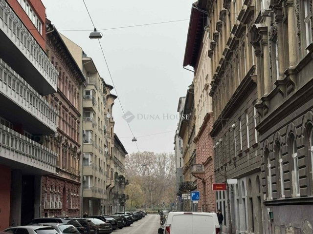 Eladó téglalakás, Budapesten, VII. kerületben 84 M Ft, 2 szobás