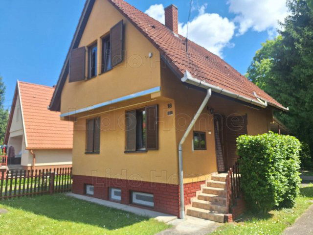 Eladó nyaraló, Dombóváron 39 M Ft, 13 szobás