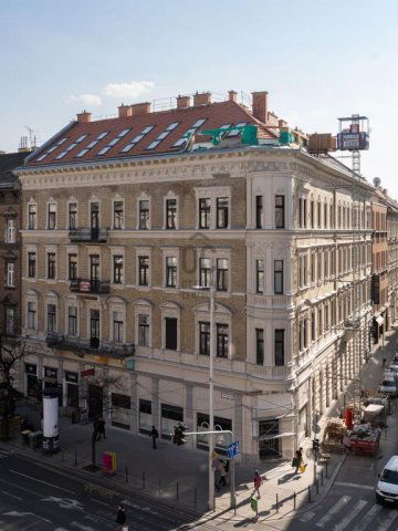 Eladó hotel, Budapesten, V. kerületben 2000 M Ft