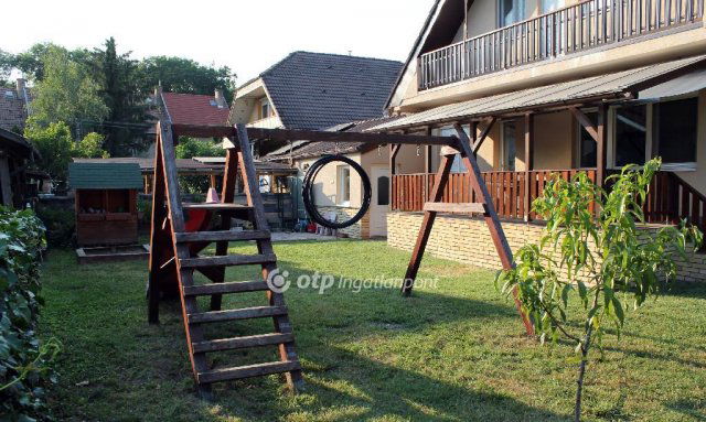 Eladó ikerház, Gödön 139 M Ft, 5 szobás / költözzbe.hu