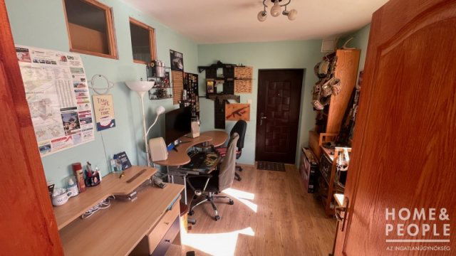 Eladó családi ház, Hódmezővásárhelyen 66 M Ft, 4+2 szobás