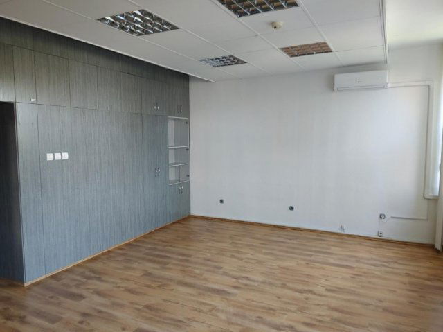 Kiadó iroda, Budapesten, XXII. kerületben 57 E Ft / hó, 39 szobás