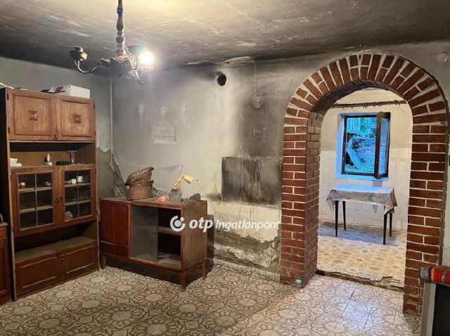 Eladó családi ház, Siklóson 11.6 M Ft, 2+1 szobás