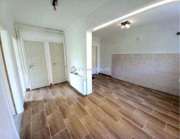 Eladó családi ház, Öcsödön 15.9 M Ft, 2 szobás