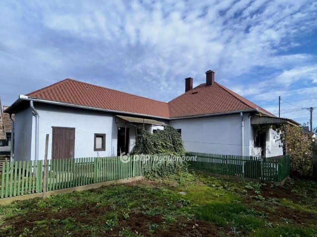 Eladó családi ház, Nagyhegyesen 49.5 M Ft, 2 szobás