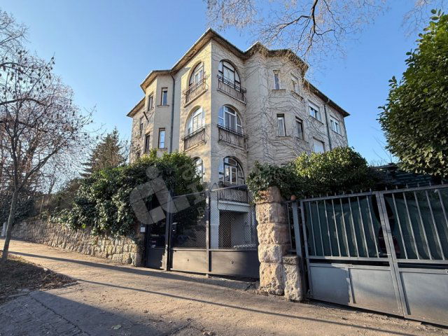 Eladó téglalakás, Budapesten, I. kerületben, Czakó utcában