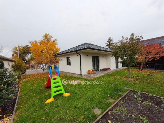 Eladó családi ház, Dunaharasztin 130 M Ft, 3 szobás