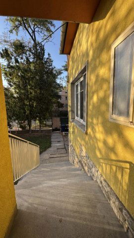 Eladó családi ház, Budapesten, X. kerületben 265 M Ft, 7 szobás