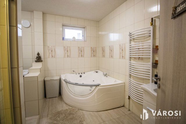 Eladó családi ház, Vésztőn 21.49 M Ft, 3 szobás