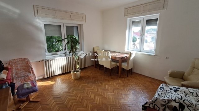 Eladó családi ház, Kecskeméten 64.8 M Ft, 6 szobás