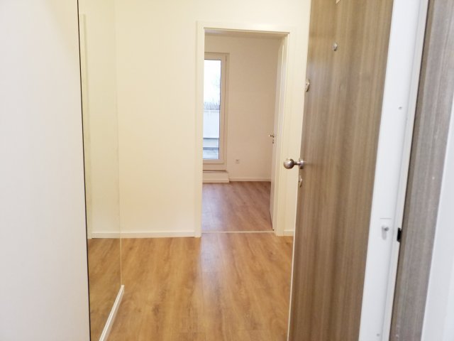 Kiadó téglalakás, albérlet, Tatán, Deák Ferenc utcában