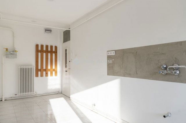 Eladó téglalakás, Nyíregyházán 42.9 M Ft, 3 szobás