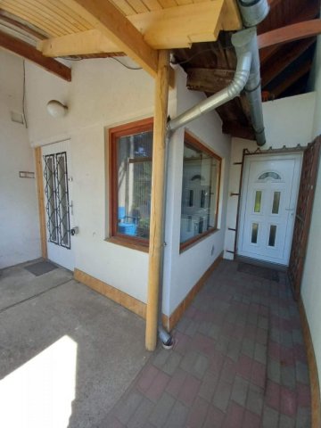 Eladó családi ház, Kisorosziban 85 M Ft, 3+1 szobás