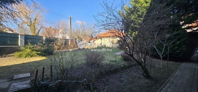 Eladó családi ház, Budakeszin 240 M Ft, 5 szobás