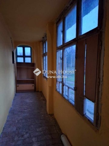 Eladó családi ház, Nagyszokolyon 8.8 M Ft, 2 szobás