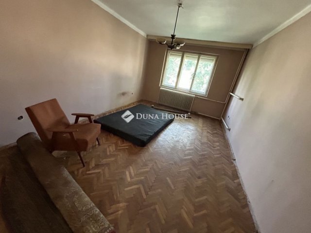 Eladó téglalakás, Bicskén, Bogya Károly utcában 35 M Ft
