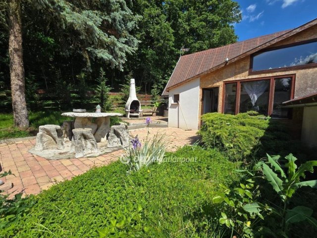 Eladó nyaraló, Döbröntén 50 M Ft, 2+2 szobás