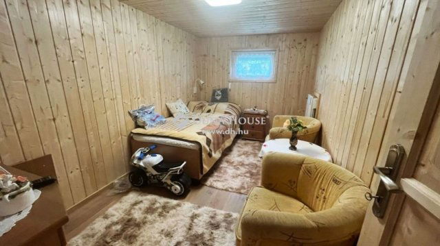 Eladó hotel, Egyházasrádócon 230 M Ft, 8 szobás