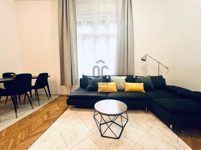 Kiadó téglalakás, albérlet, Budapesten, V. kerületben, 2 szobás
