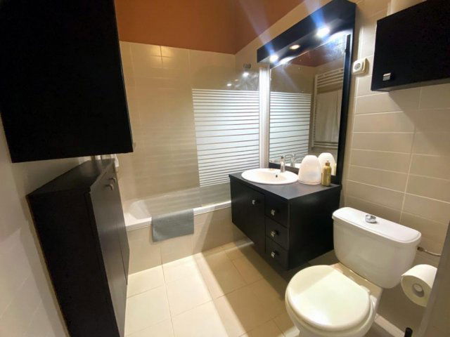 Eladó téglalakás, Budapesten, VII. kerületben, Klauzál téren