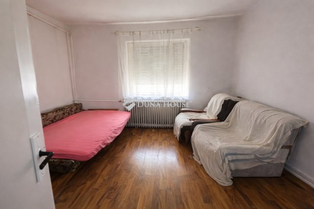 Eladó családi ház, Ócsán 61 M Ft, 2 szobás