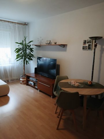 Eladó panellakás, Cegléden 45.9 M Ft, 2 szobás