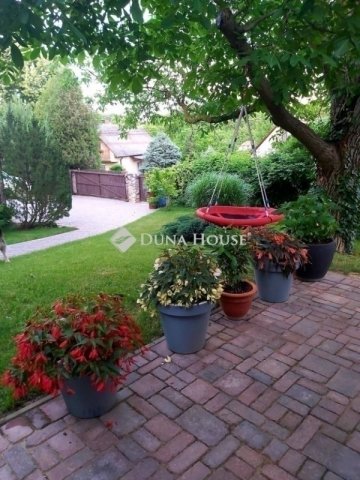Eladó családi ház, Pogányon 109 M Ft, 2+4 szobás