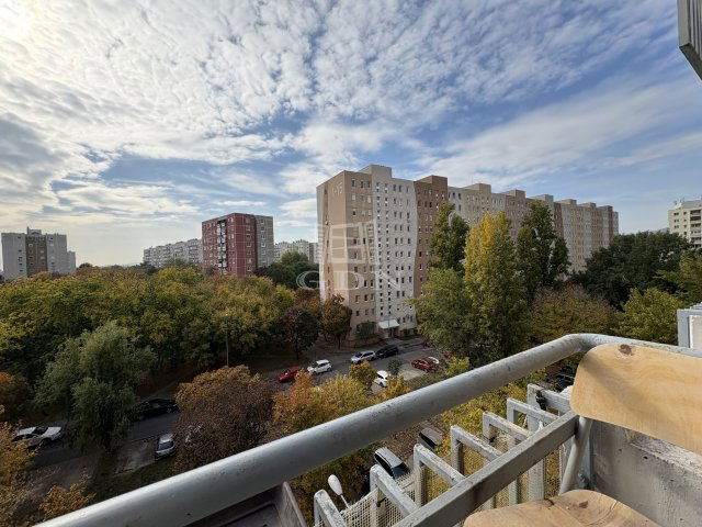 Eladó panellakás, Budapesten, III. kerületben 63.9 M Ft