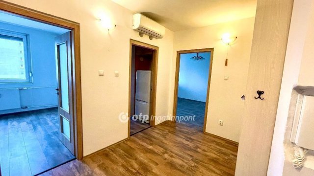 Eladó panellakás, Budapesten, III. kerületben 67 M Ft, 2 szobás