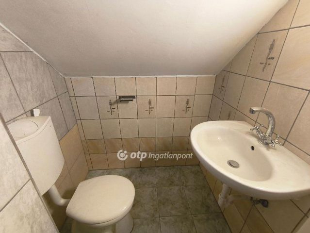 Eladó nyaraló, Baracskán 29.9 M Ft, 1+3 szobás