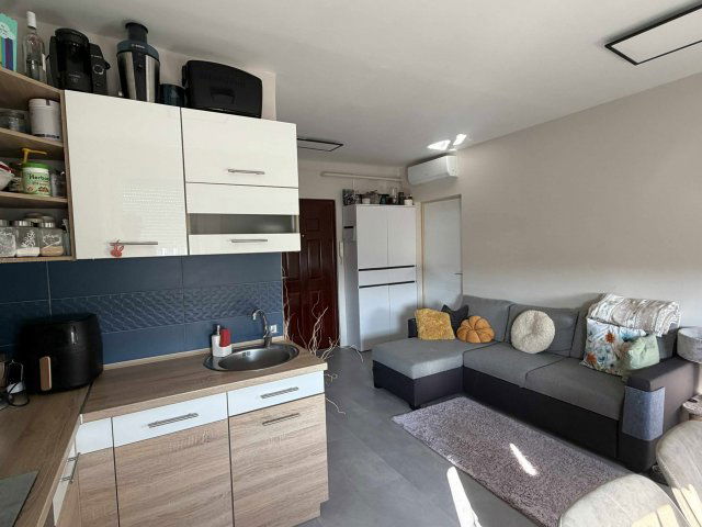 Eladó panellakás, Komlón, Nagyszántó utcában 26.9 M Ft