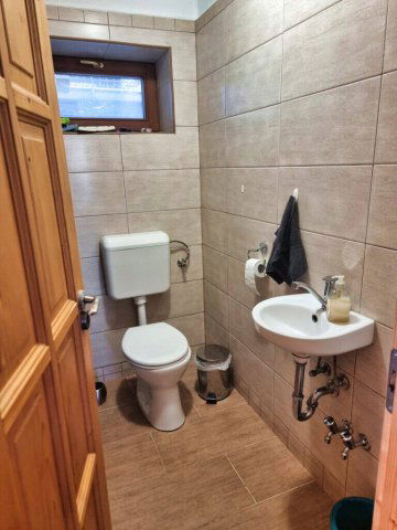 Eladó családi ház, Balatonalmádiban 264.9 M Ft, 6 szobás