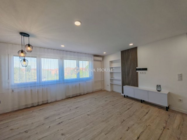 Kiadó panellakás, albérlet, Szolnokon 160 E Ft / hó, 2 szobás