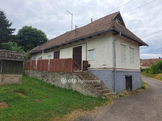 Eladó családi ház, Varsányon 6.5 M Ft, 2 szobás