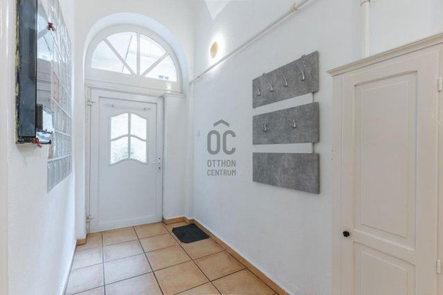Eladó téglalakás, Budapesten, V. kerületben 109 M Ft, 2 szobás